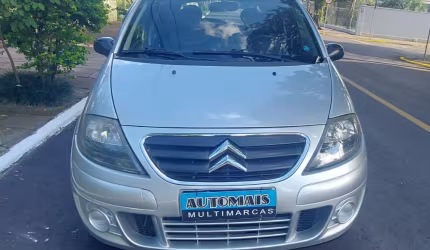 Veiculo com manual e chave reserva. bem conservado. 4 pneus novos.