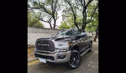 Ram 3500 6.7 laramie cd 4x4 turbo 4p