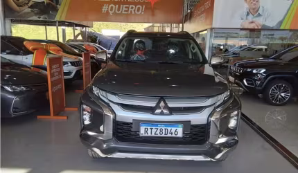 Mitsubishi l200 triton 2023 2.4 16v turbo diesel sport hpe cd 4p 4x4 automático