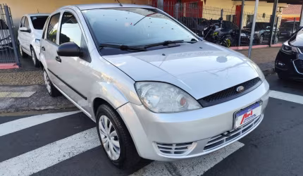 Fiesta 1.0 muito bem conservado, completo menos direção hid.
