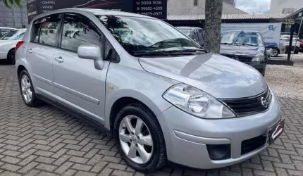 Nissan tiida 18s flex 2012