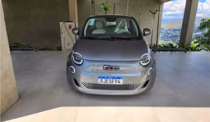 Fiat 500e 2022 elétrico