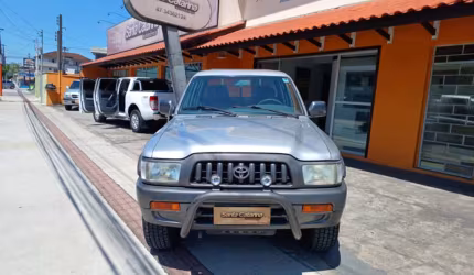 Toyota hilux 3.0 dx 4x2 cd 16v diesel 4p manual