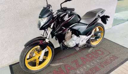 Honda cb 300r 2015.