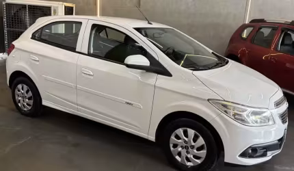 Onix hatch lt 1.0  - flex -  2013