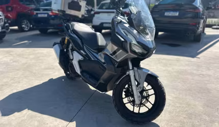 Honda adv 150
