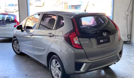 Honda fit lx aut. 2015