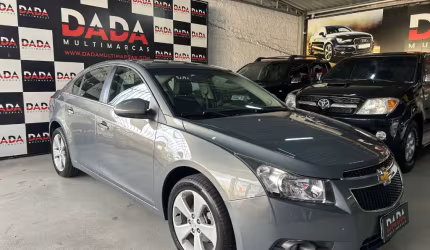 Gm cruze lt sedan 1.8 automatico   