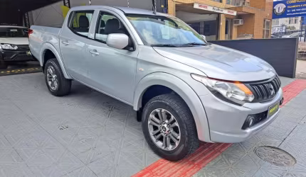 Mitsubishi l200 gl 2.5 4x4 cd diesel  - prata - 2022/2023