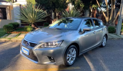 Lexus ct200h 2017