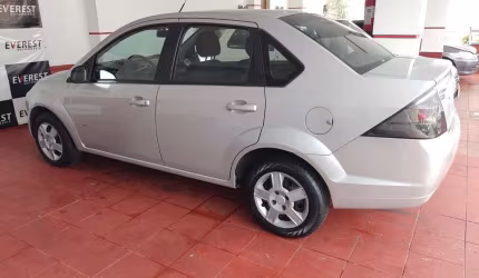 Ford fiesta sedan 1.0 2014