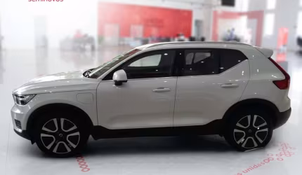Volvo xc40 2021 1.5 t5 recharge momentum geartronic