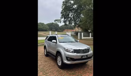 Toyota hilux sw4 2.7 16v 4p sr flex automático