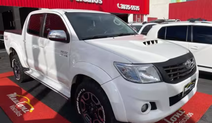 Toyota hilux cd4x4 srv 2015