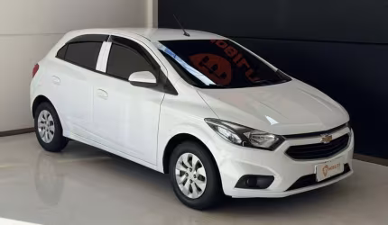 Chevrolet onix hatch lt 1.0 8v flexpower 5p mec.  - branca - 2017/2018