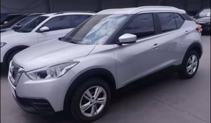 Nissan kicks s mt 2018
