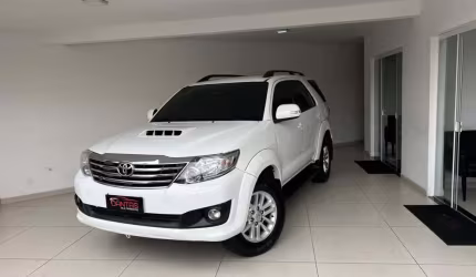 Toyota hilux sw4 3.0 srv 4x4 16v turbo intercooler diesel 4p aut 2014