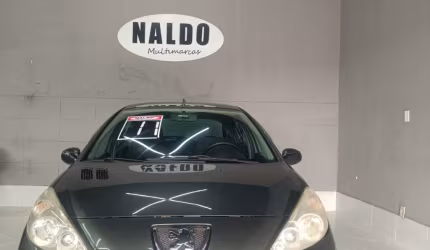 Veículo bem cuidado, em bom estado