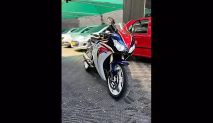 Honda cbr 1000 rr 2011
