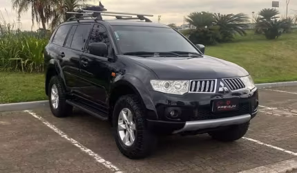 Mitsubishi pajero dakar d 2012