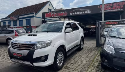 Toyota hilux sw4 srv d4-d 4x4 3.0 tdi dies. aut