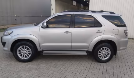 Toyota hilux sw4 sr 4x2 2.7/ 2.7 flex 16v aut.