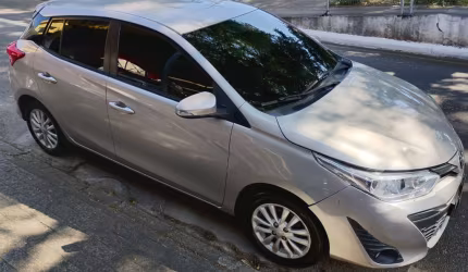 Toyota yaris 1.3 xl plus tech 16v cvt 5p
