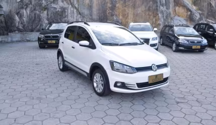 Volkswagen fox track 1.0 mt - branca - 2016/2017
