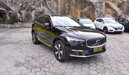 Volvo xc60 2.0 t8 plus awd híbrido  - preta - 2022/2023