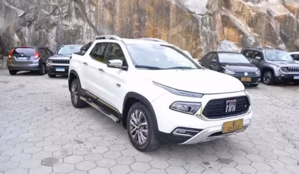 Fiat toro ranch 2.0 4x4 at9 - branca - 2021/2022