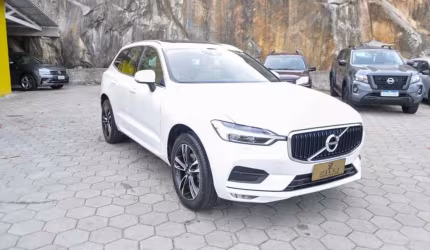 Volvo xc60 2.0 t5 momentum awd at - branca - 2019/2020