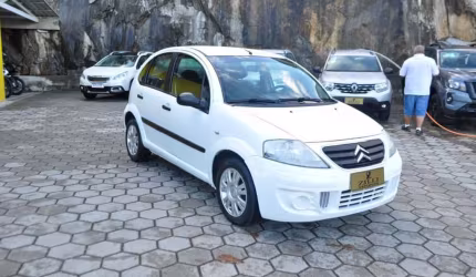 Citroën c3 glx 1.4 mt  - branca - 2011/2011