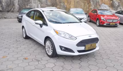Ford new fiesta sedan titanium 1.6 at - branca - 2013/2014