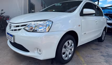 Toyota etios x  1.3 flex hatch  manual  2015/2016  completo revisado novissimo lacrado