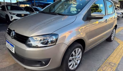 Vw fox trend 1.6 flex automatico 2013/2013  completo revisado novissimo sem detalhes 
