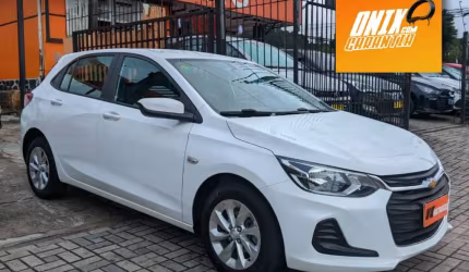 Onix lt 1.0 2023 * com rodas de liga e multimídia!