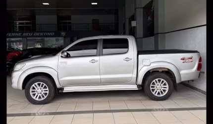 Toyota hilux cd srv d4-d 4x4 3.0 tdi diesel aut