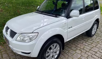 Mitsubishi pajero tr4 4x4-mt 2.0 16v 2012