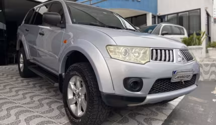 Mitsubishi pajero dakar d 2012