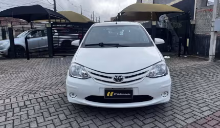 Toyota etios 1.5 xs 16v 4p