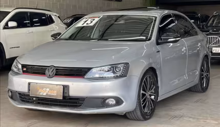 Volkswagen jetta 2.0 tsi highline 211cv - 2013/2013