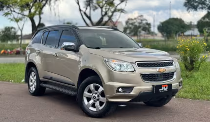 Trailblazer 7 lugares 4x4 financia 100%