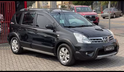Nissan livina xgear 1.6 sl 2010