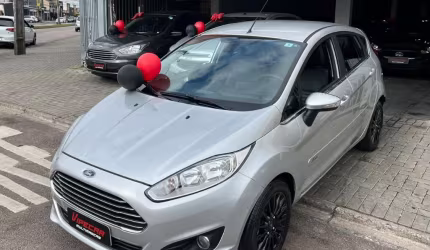 Ford new fiesta titanium 1.6 at