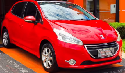 Peugeot 208 allure 1.5 manual 2013 / 2014