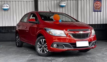 Chevrolet onix 1. 4mt ltz 2013