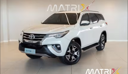 Toyota hilux sw4 srx diamo. 4x4 2.8 tb die aut.