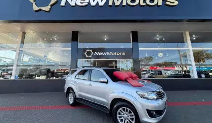 Toyota hilux sw4 srv d4-d 4x4 3.0 tdi dies. aut 2013 diesel