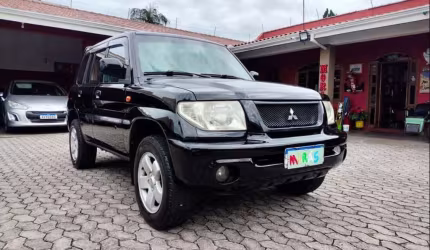 Mitsubishi pajero tr4 2005
