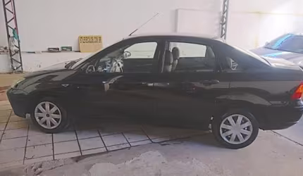 Focus sedan glx 1.6